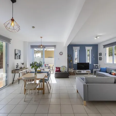 Villa You And Your Family Will Love This 5 Star With Private Pool, Protaras 1458 Paralimni
