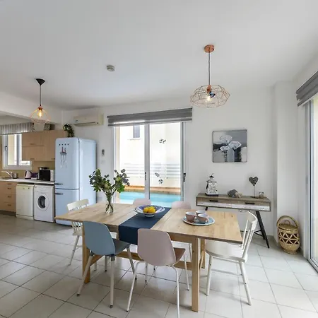 You And Your Family Will Love This 5 Star With Private Pool, Protaras 1458 *
