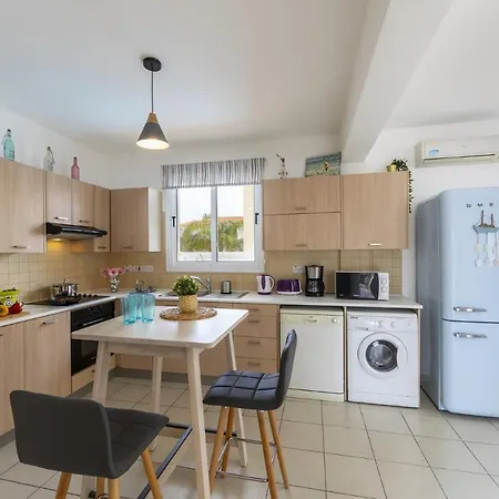 You And Your Family Will Love This 5 Star With Private Pool, Protaras 1458 ヴィラ *