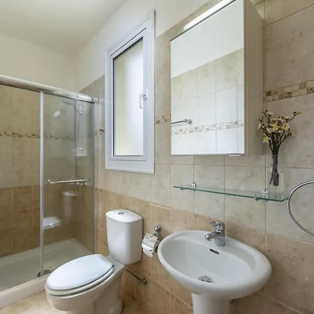 You And Your Family Will Love This 5 Star With Private Pool, Protaras 1458 * パラリムニ